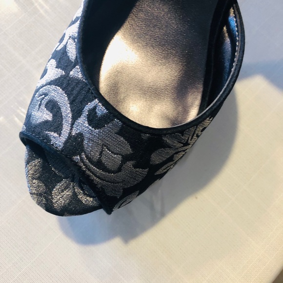 Gorgeous size 7 heels - Picture 6 of 7